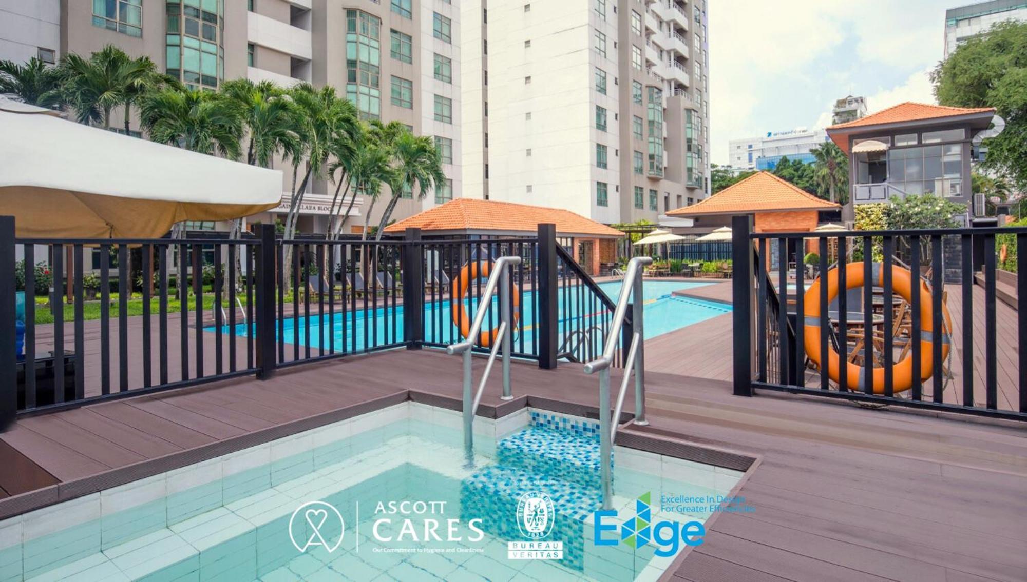 Somerset Ho Chi Minh-byen Eksteriør bilde A pool at a condominium in Singapore